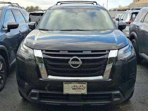 2025 Nissan Pathfinder SV 4WD