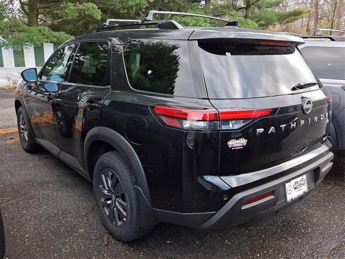 2025 Nissan Pathfinder SV 4WD