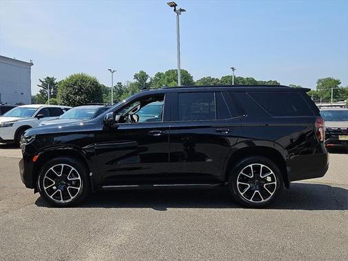 2022 Chevrolet Tahoe 4WD RST