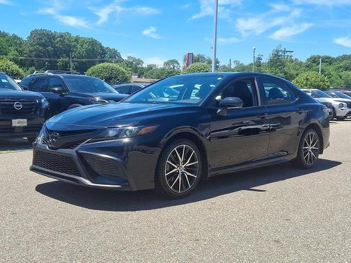 Midnight Black Metallic 2024 Toyota Camry SE