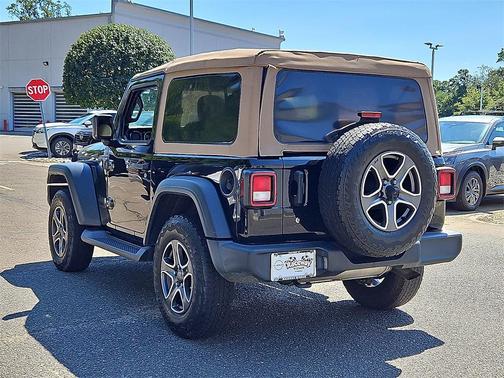 2020 Jeep Wrangler Black and Tan 4X4