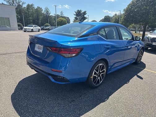 2025 Nissan Sentra SR