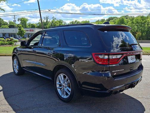 DB Black Crystal Clearcoat 2023 Dodge Durango R/T Plus AWD