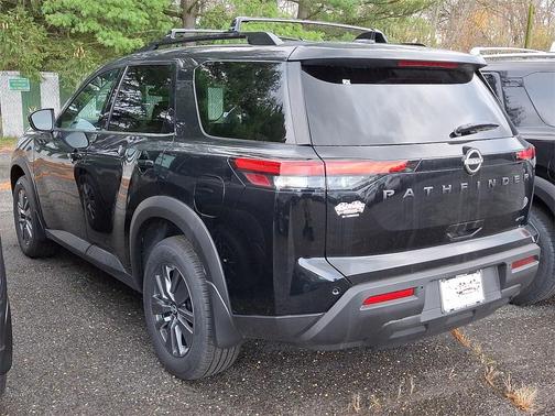 2025 Nissan Pathfinder SV 4WD