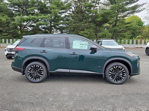 Obsidian Green 2026 Nissan Rogue Dark Armor