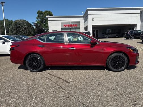 2025 Nissan Altima 2.5 SV