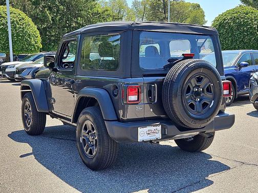Granite Crystal Metallic Clearcoat 2022 Jeep Wrangler Sport