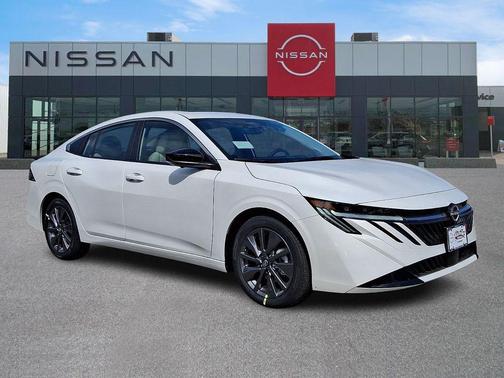 Aspen White Tricoat 2026 Nissan Sentra SL