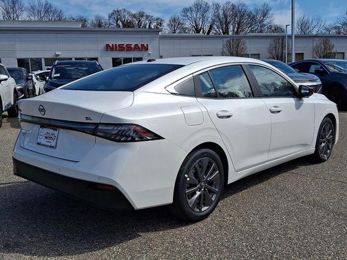 Aspen White Tricoat 2026 Nissan Sentra SL