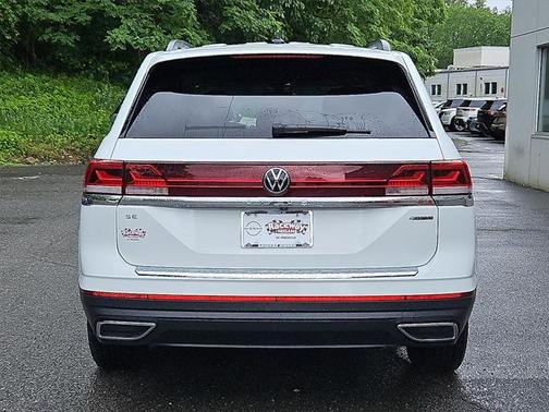 2024 Volkswagen Atlas 2.0T SE