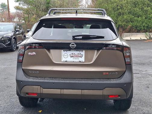 2026 Nissan Kicks SR