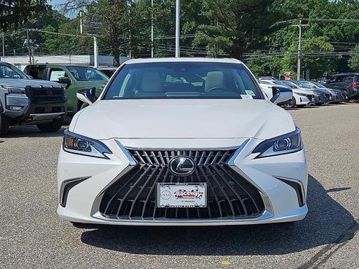 2023 Lexus ES 350 Base
