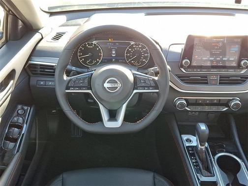 2025 Nissan Altima SR FWD