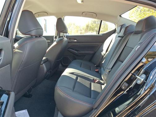 2025 Nissan Altima SR FWD