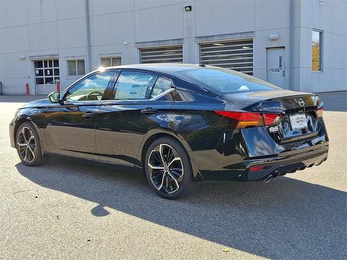 2025 Nissan Altima SR FWD