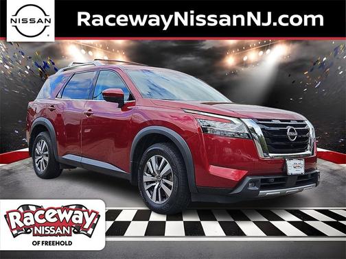 2022 Nissan Pathfinder SL 4WD
