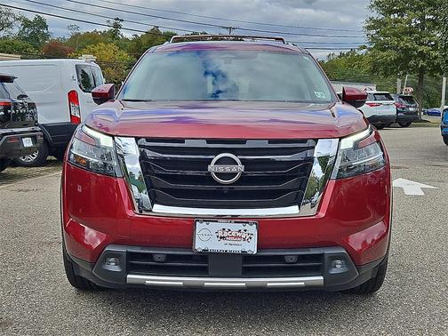 2022 Nissan Pathfinder SL 4WD