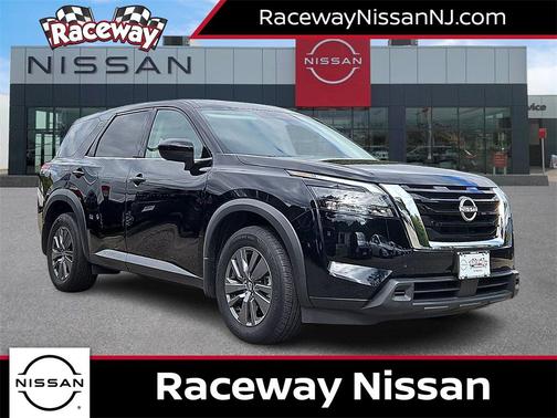 2024 Nissan Pathfinder S 4WD