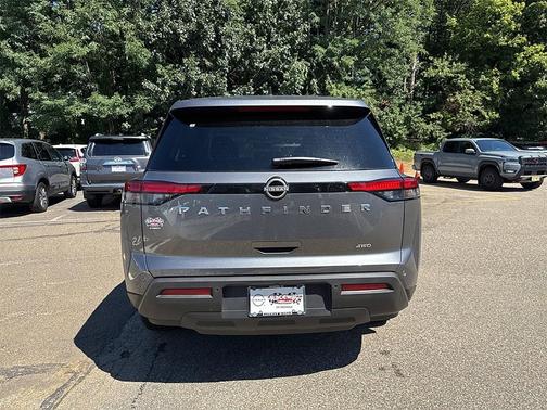 2025 Nissan Pathfinder S 4WD