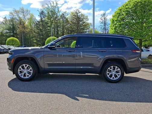 Baltic Gray Metallic Clearcoat 2023 Jeep Grand Cherokee L Limited