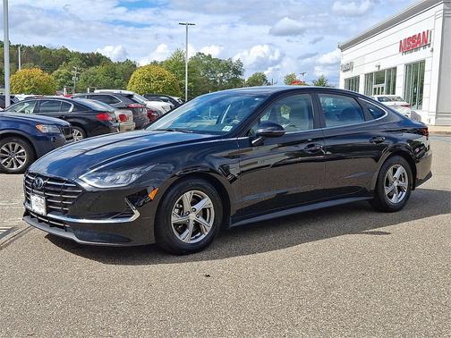 2023 Hyundai SONATA SE