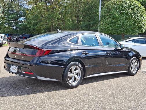 2023 Hyundai SONATA SE