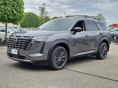 Gun Metallic 2026 Nissan Pathfinder SL