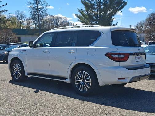 Aspen White Tricoat 2024 Nissan Armada SL 4WD