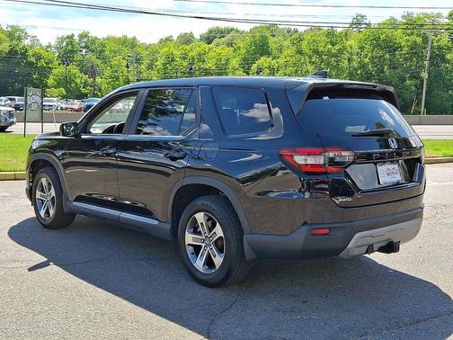 Black 2023 Honda Pilot AWD EX-L 8 Passenger