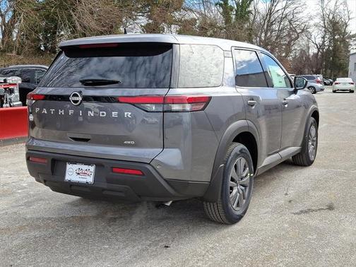 2025 Nissan Pathfinder S