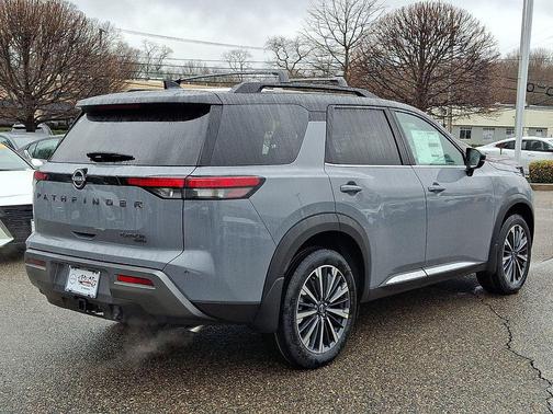 Boulder Gray/Super Black 2026 Nissan Pathfinder Platinum