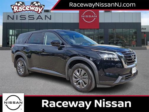 2024 Nissan Pathfinder S 4WD