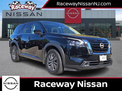 2024 Nissan Pathfinder S 4WD