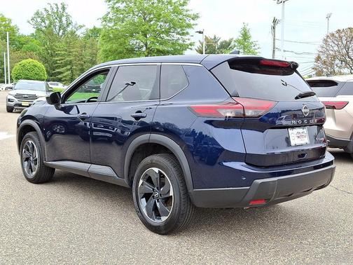 Deep Ocean Blue Pearl 2024 Nissan Rogue SV