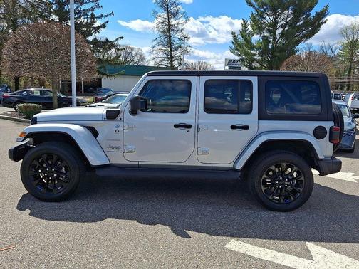 Silver Zynith Clearcoat 2023 Jeep Wrangler 4xe Sahara