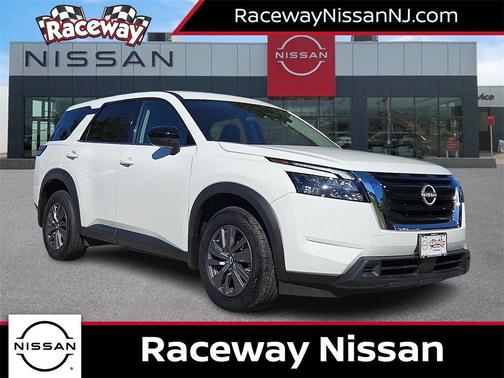 2024 Nissan Pathfinder S 4WD