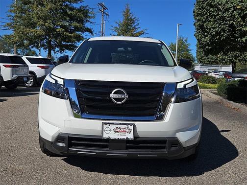 2024 Nissan Pathfinder S 4WD