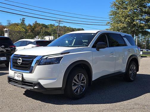 2024 Nissan Pathfinder S 4WD