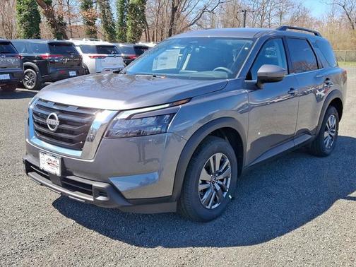 2025 Nissan Pathfinder SV 4WD