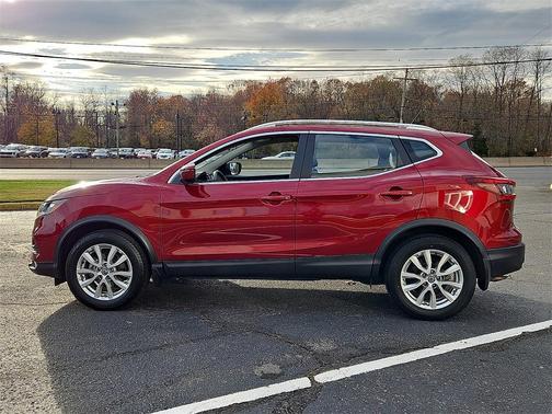 2021 Nissan Rogue Sport SV