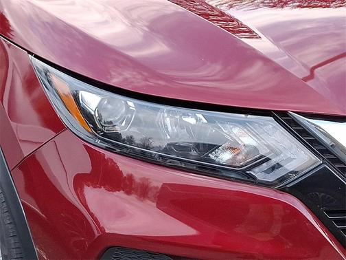 2021 Nissan Rogue Sport SV