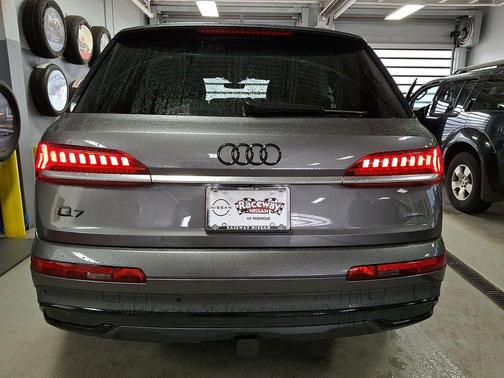 2021 Audi Q7 55 Premium Plus
