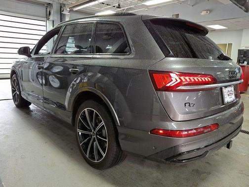 2021 Audi Q7 55 Premium Plus