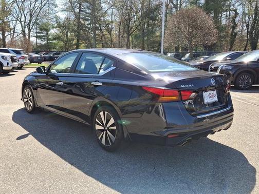 2021 Nissan Altima 2.5 SV