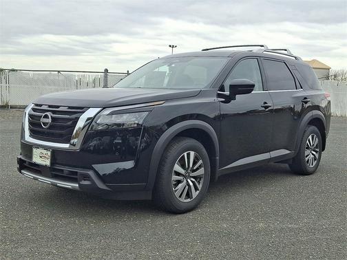 2025 Nissan Pathfinder SL 4WD