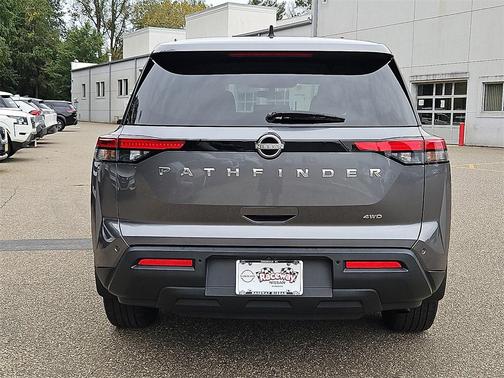2023 Nissan Pathfinder S 4WD