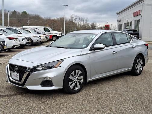 2022 Nissan Altima S FWD