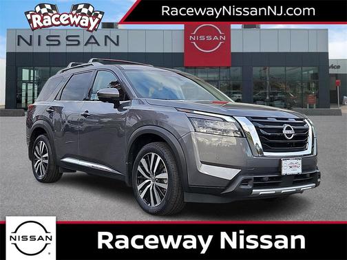 2025 Nissan Pathfinder Platinum 4WD