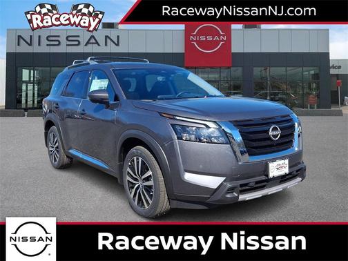 2025 Nissan Pathfinder Platinum 4WD