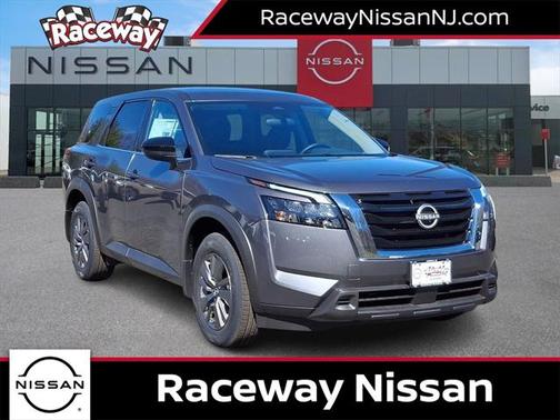 2025 Nissan Pathfinder S